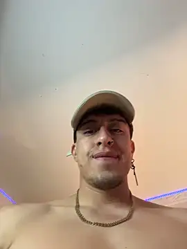 strongboy  online show from 06/13/26, 05:00