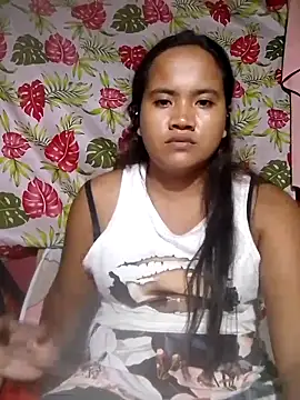 Snapshot of Sexiest_quen chatting on 12/14/25, 01:27 Sexiest quen online show from 12/14/25, 01:27