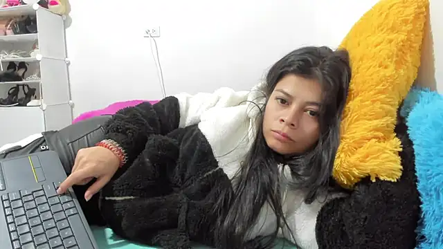 sweetnia online show from 10/02/25, 12:50