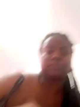 Snapshot of bigtitssxx chatting on 10/27/25, 08:57 bigtitssxx online show from 10/27/25, 08:57