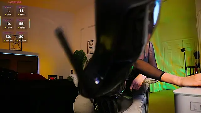 Snapshot of Alexa_Lover_Ra chatting on 11/06/25, 01:34 Alexa Lover Ra online show from 11/06/25, 01:34