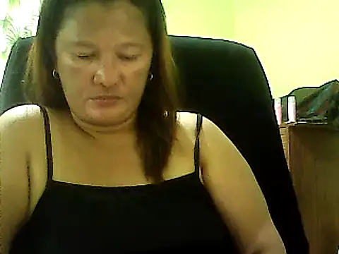 hott scarlett online show from 12/23/24, 08:00