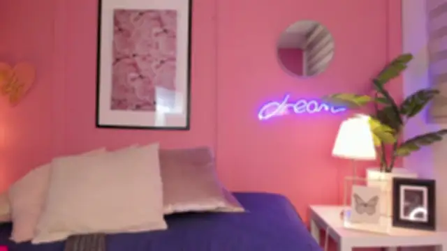 SoySaraa online show from 12/28/24, 04:51