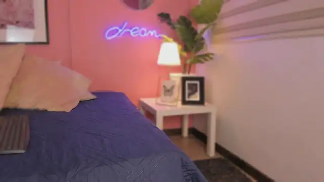 SoySaraa online show from 02/14/25, 04:58