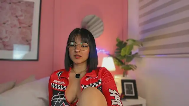 SoySaraa online show from 06/04/26, 06:08