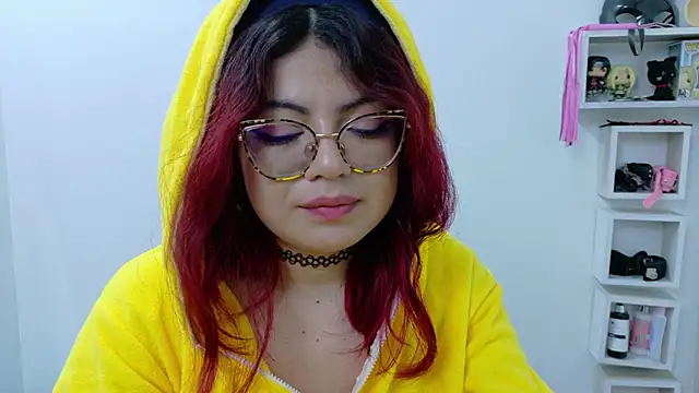 Catwhite  online show from 01/11/25, 12:07