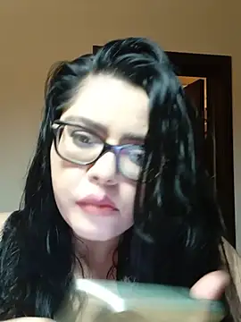 AriaRussell online show from 06/25/26, 08:46