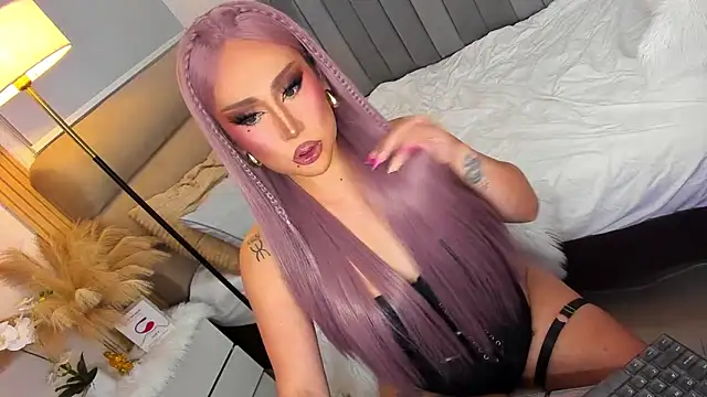 Snapshot of yourbabygoddess chatting on 10/23/25, 06:13 yourbabygoddess online show from 10/23/25, 06:13