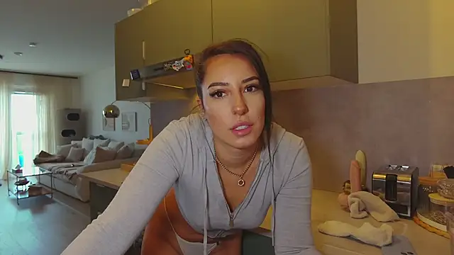 Snapshot of SissiVienna chatting on 10/30/25, 12:28 SissiVienna online show from 10/30/25, 12:28