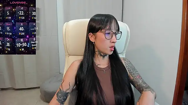 xisisxx online show from 12/13/24, 02:32