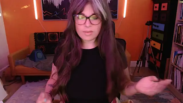 TheLenaAdams online show from 11/04/25, 02:49