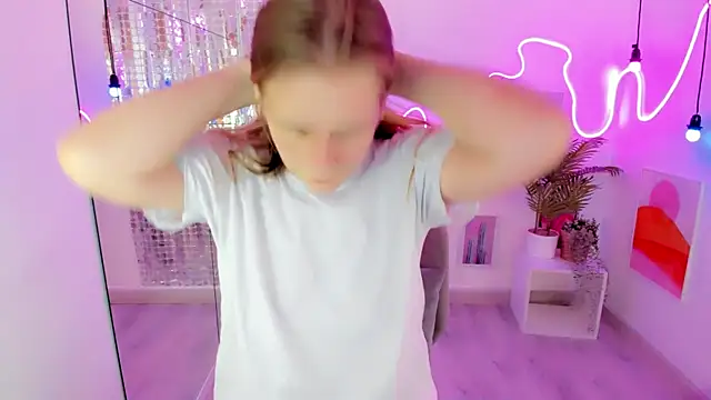 Snapshot of JadeSoft chatting on 09/26/25, 08:35 JadeSoft online show from 09/26/25, 08:35