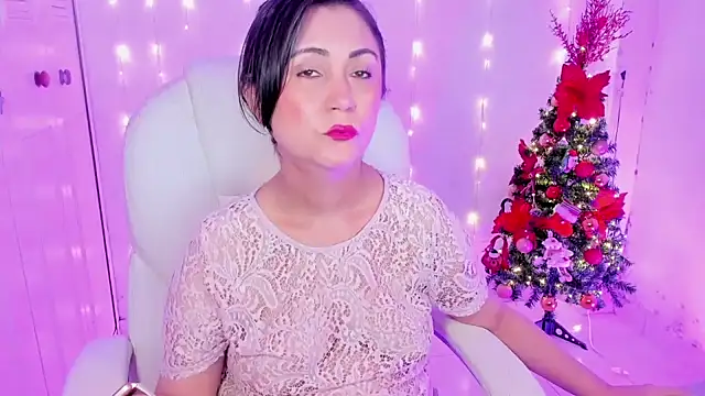 danielahot66 online show from 12/24/24, 06:22