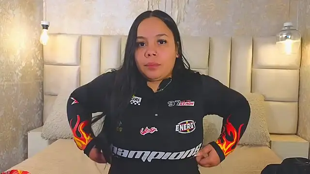 EmilyQueen3x online show from 06/07/26, 07:06