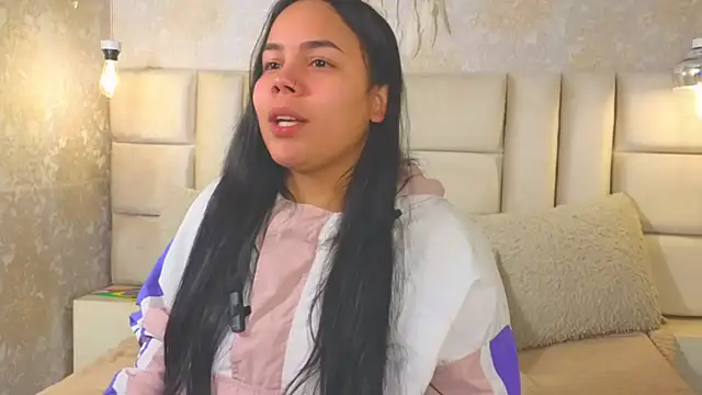 EmilyQueen3x online show from 07/05/26, 01:51