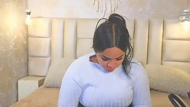 EmilyQueen3x online show from 07/25/26, 12:03