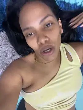 ArielleMillerr online show from 12/31/24, 09:17