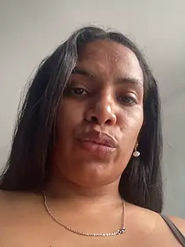 ArielleMillerr online show from 03/04/25, 08:38