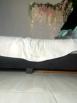 ArielleMillerr online show from 10/11/25, 05:33