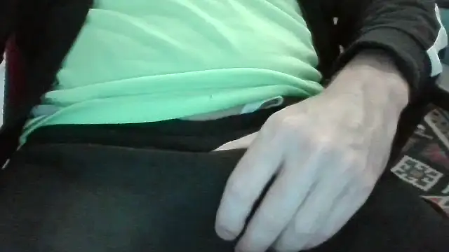 Snapshot of alessexxx24 chatting on 09/30/25, 07:24 alessexxx24 online show from 09/30/25, 07:24