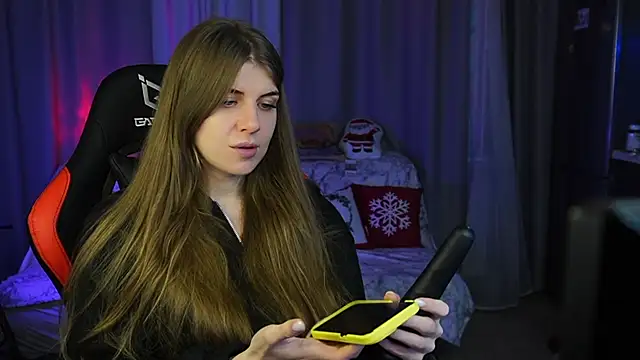 Just alice online show from 12/27/24, 12:45