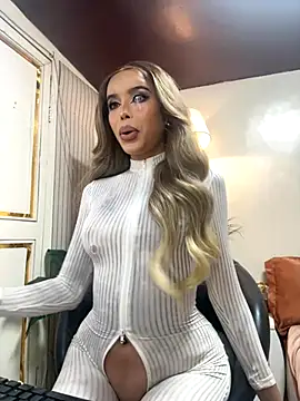 Elizabeth Arden online show from 09/24/25, 10:24