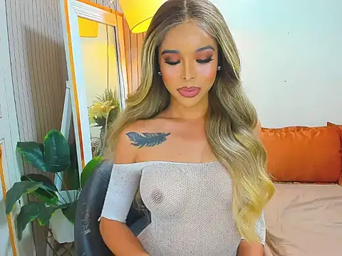 Elizabeth Arden online show from 10/10/25, 09:19