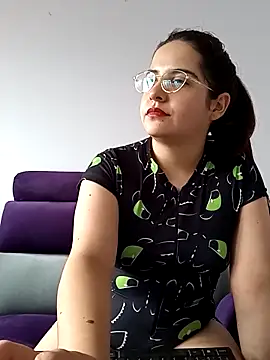 MiaLaurenzz online show from 02/15/25, 05:07