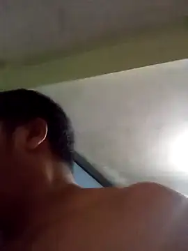 Snapshot of Vulckano43 chatting on 01/22/25, 04:23 Vulckano43 online show from 01/22/25, 04:23