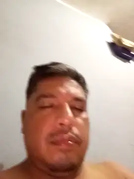 Snapshot of Vulckano43 chatting on 11/01/25, 07:54 Vulckano43 online show from 11/01/25, 07:54