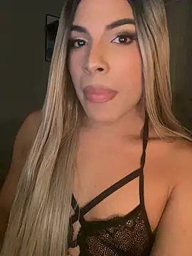 Snapshot of Valery__mt chatting on 01/11/25, 02:30 Valery  mt online show from 01/11/25, 02:30