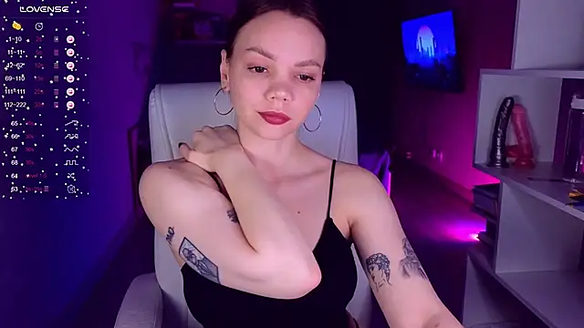 CreamySpot online show from 02/18/25, 03:54