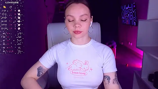 CreamySpot online show from 03/13/25, 04:23