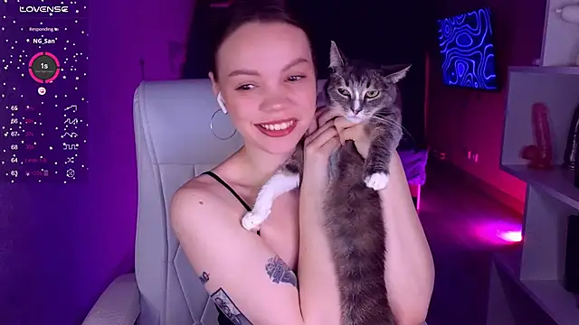 CreamySpot online show from 03/19/25, 05:17