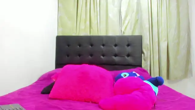 horny  molly  online show from 10/31/25, 03:40