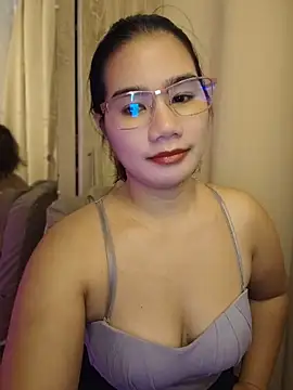 Snapshot of Kissy07 chatting on 03/12/26, 12:39 Kissy07 online show from 03/12/26, 12:39