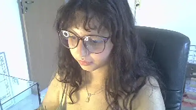 Snapshot of myamillor chatting on 12/07/24, 02:46 myamillor online show from 12/07/24, 02:46