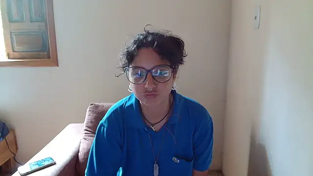 Snapshot of myamillor chatting on 01/18/26, 02:43 myamillor online show from 01/18/26, 02:43