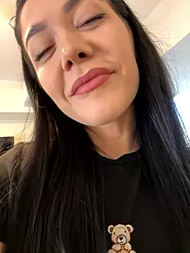 Snapshot of denise_k chatting on 11/01/25, 12:07 denise k online show from 11/01/25, 12:07