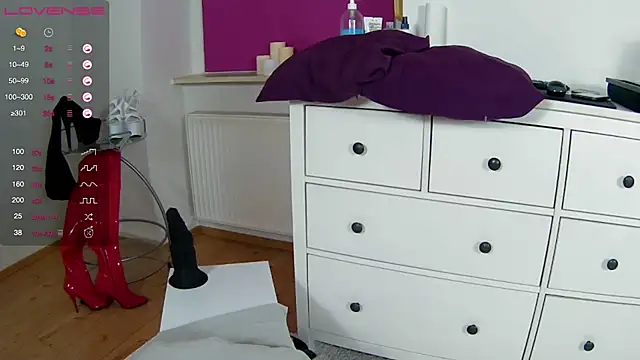 Latina daily online show from 09/18/25, 12:29