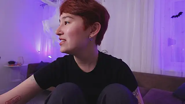 Snapshot of So_audrey chatting on 10/31/25, 06:47 So audrey online show from 10/31/25, 06:47