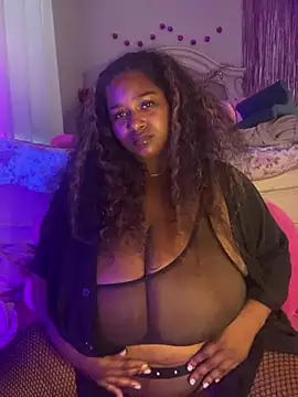 BigFineSelena online show from 06/12/26, 01:04