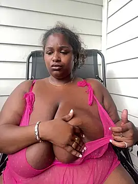 Snapshot of BigFineSelena chatting on 06/20/26, 08:11 BigFineSelena online show from 06/20/26, 08:11