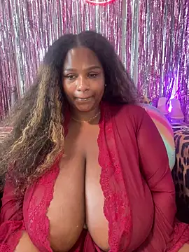 Snapshot of BigFineSelena chatting on 07/01/26, 07:46 BigFineSelena online show from 07/01/26, 07:46