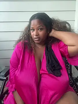 Snapshot of BigFineSelena chatting on 08/02/26, 01:04 BigFineSelena online show from 08/02/26, 01:04