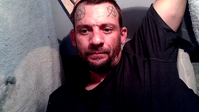 Snapshot of goodick4u28 chatting on 12/14/25, 03:12 goodick4u28 online show from 12/14/25, 03:12