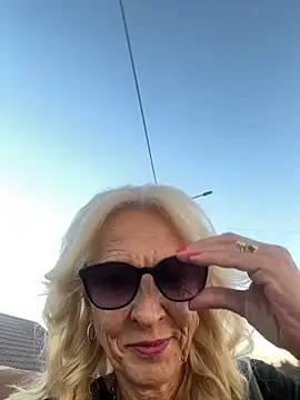 adella13 online show from 09/20/25, 03:57