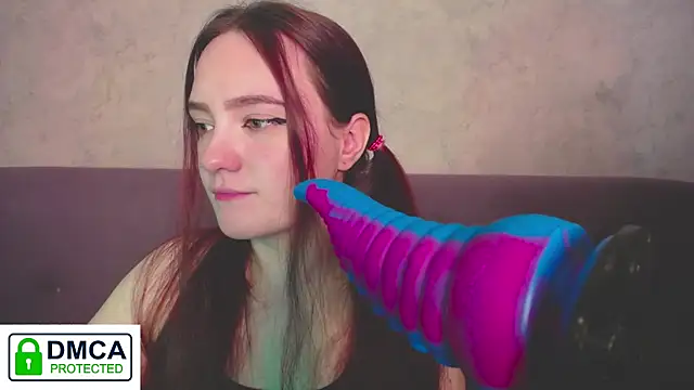 Snapshot of Alyssa___Scarlet chatting on 12/12/24, 10:02 Alyssa Scarlet online show from 12/12/24, 10:02