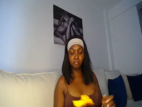 Pretty Liya08 online show from 12/03/25, 10:13