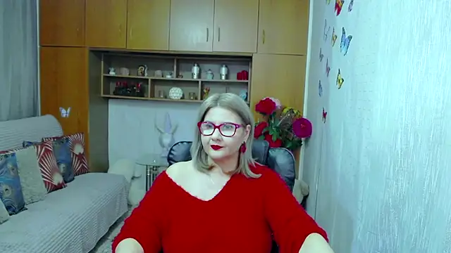 Snapshot of LucilleFenlys chatting on 10/21/25, 11:16 LucilleFenlys online show from 10/21/25, 11:16